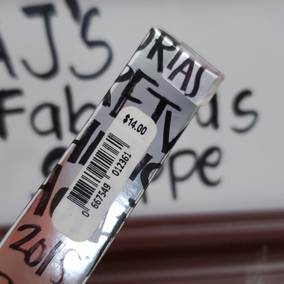 Victoria's Secret Velvet Matte Fashion Show 2018 - Picture 4 of 4